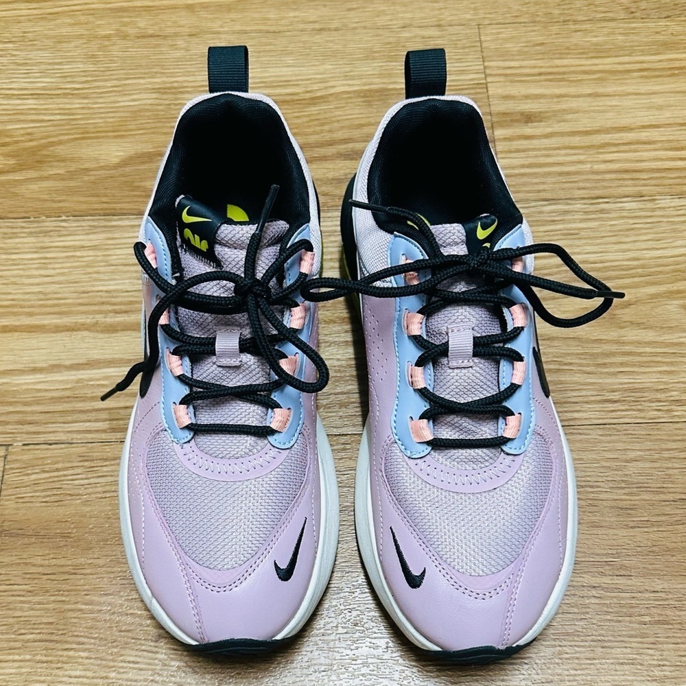 Nike Air Max Verona Sneakers Pink Gray Volt